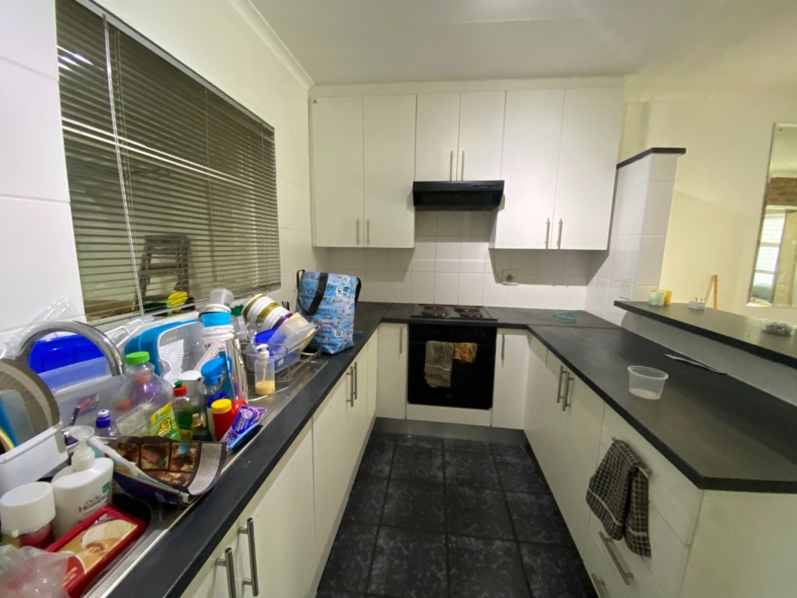 2 Bedroom Property for Sale in Table View Western Cape